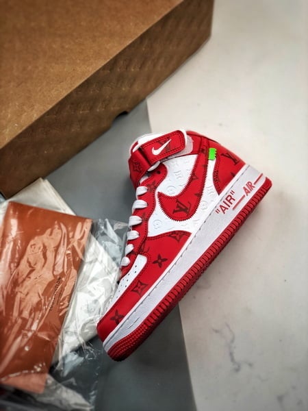 LV x NK Air Force 1 Mid Colaboracao Branco e Vermelho - Vista 8
