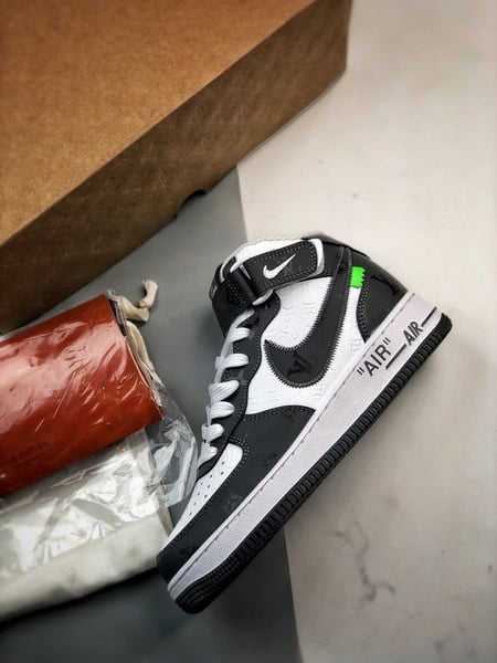 LV x NK Air Force 1 Mid Branco e Preto - Vista 8