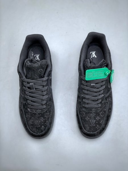 Louis Vuitton x Nike Air Force 1 Low - Vista 6