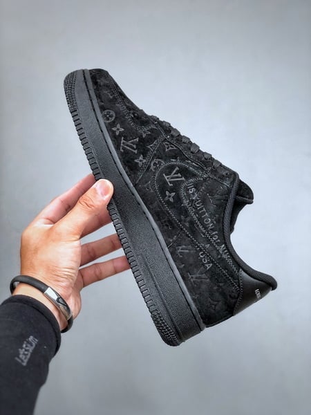 Louis Vuitton x Nike Air Force 1 Low - Vista 9