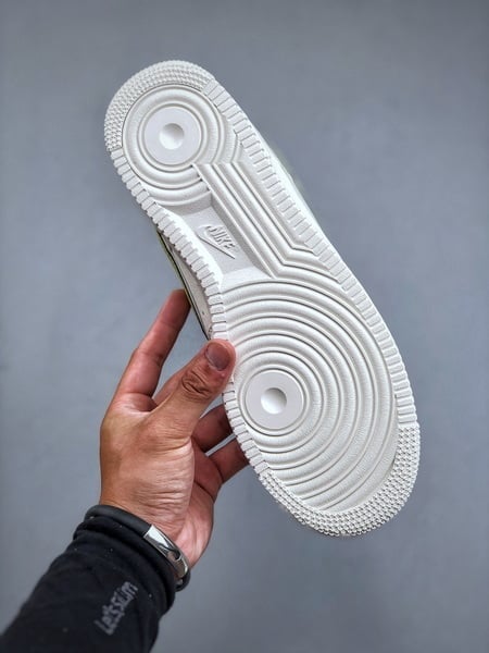 Nike Air Force 1 '07 Verde Maçã - Vista 4