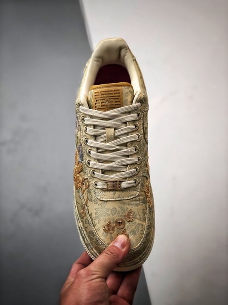 NK Air Force 1 Low Dourado Especial - Vista 9