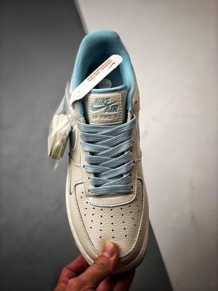 NOCTA x Air Force 1 Low Marfim e Azul Gelo - Vista 9