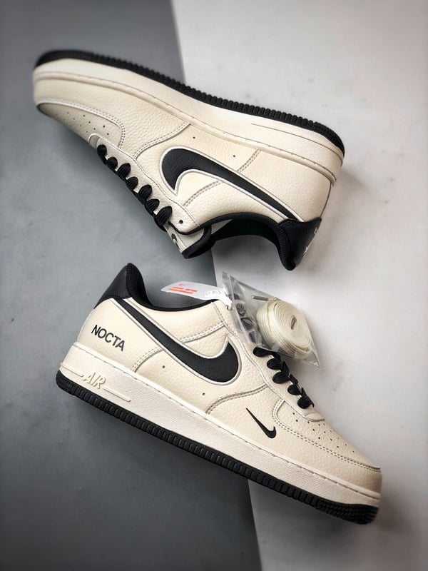 NOCTA x Air Force 1 Low Creme e Preto - Vista 6