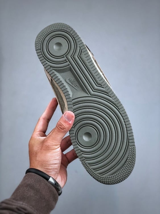 Nike Air Force 1 Low 07 Edição Limitada 'Ano do Dragão' - Vista 3