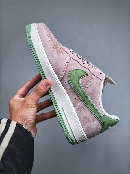 Nike Air Force 1 Low 07 x Otomo Katsuhiro Verde e Rosa - Vista 9