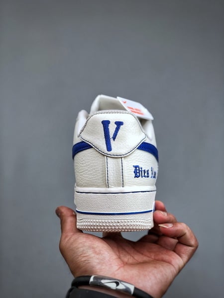 Nike Air Force 1 Low 07 x VLONE Branco e Azul - Vista 4