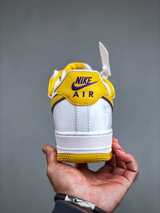 Nike Air Force 1 '07 Low Colaboração Mamba Negra - Vista 4