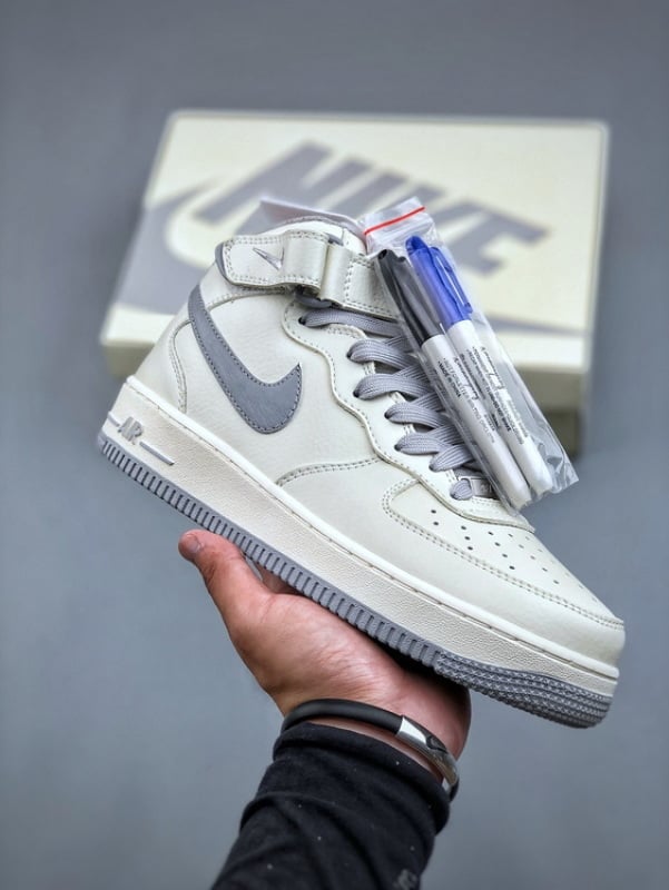 Nk Air Force 107 Mid Bege Prata e Cinzento Cor - Vista 1