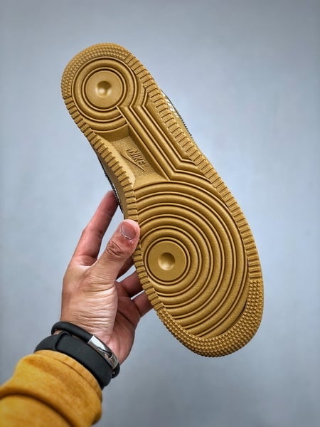 OFF-WHITE x Nike Air Force 1 Low Ouro Fluido - Vista 3