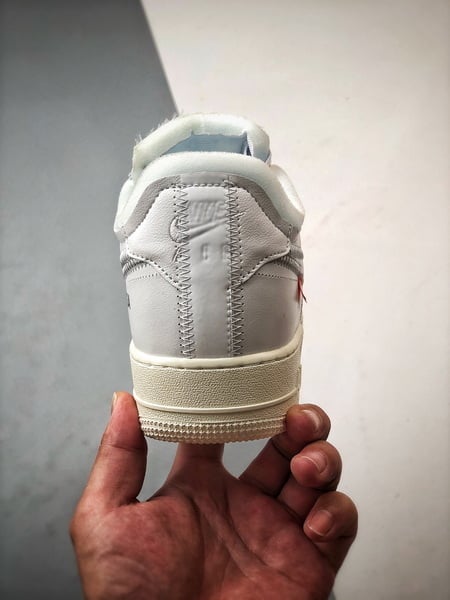 Off-White x Air Force 1 Low - Vista 3