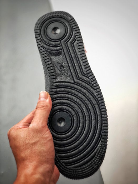 Off-White x MoMA x Air Force 1 Low - Vista 4