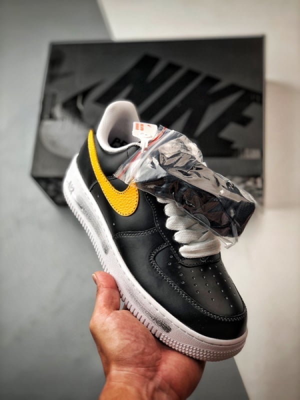 PEACEMINUSONE x NK Air Force 1 - Vista 1