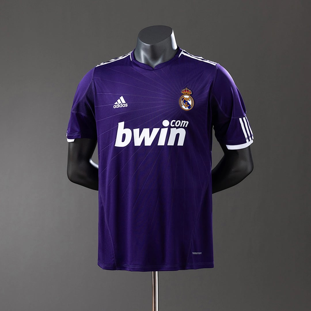 Camisola Terceira do Real Madrid 2010/2011 (Retro, Versao Jogador) - Vista 1