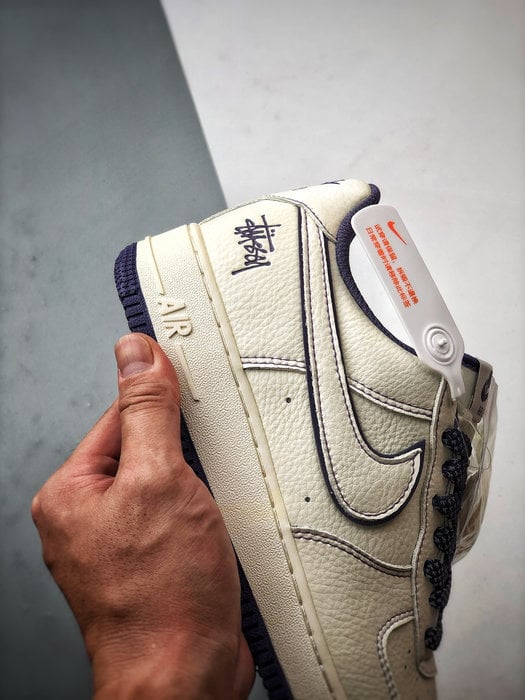 Stussy x Air Force 1 Low Branco e Roxo - Vista 2