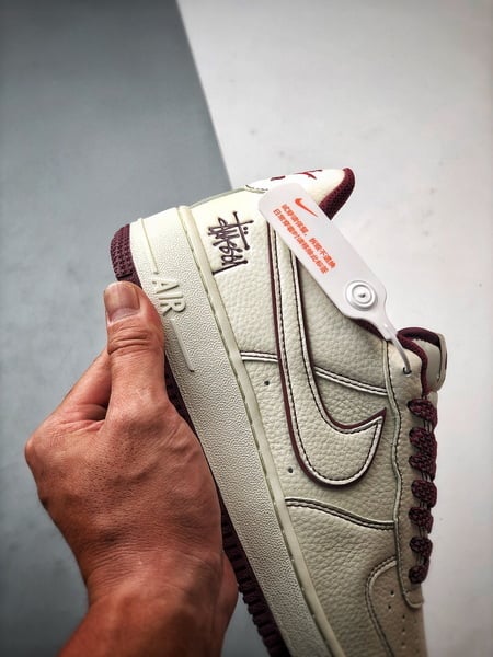 Stussy x Air Force 1 Low Branco e Vinho - Vista 2