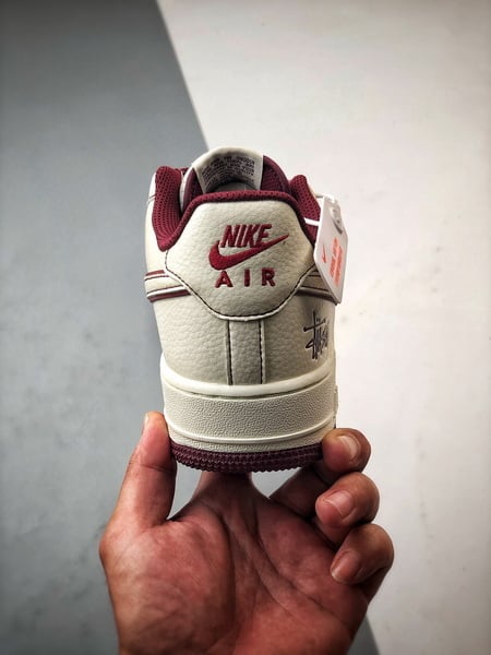Stussy x Air Force 1 Low Branco e Vinho - Vista 3