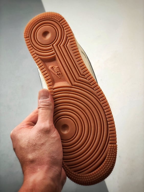 Stussy x Nike Air Force 1 Low Cinza - Vista 4