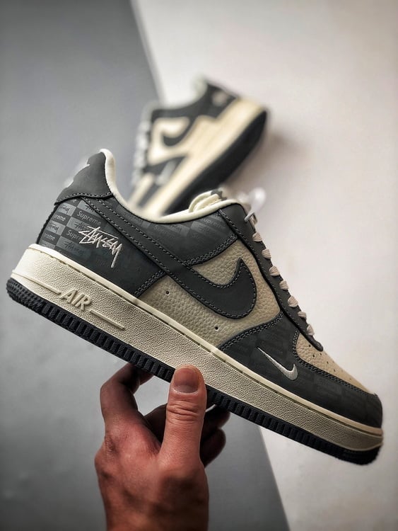 Stüssy x Air Force 1 Low Bege e Cinzento Escuro - Vista 7