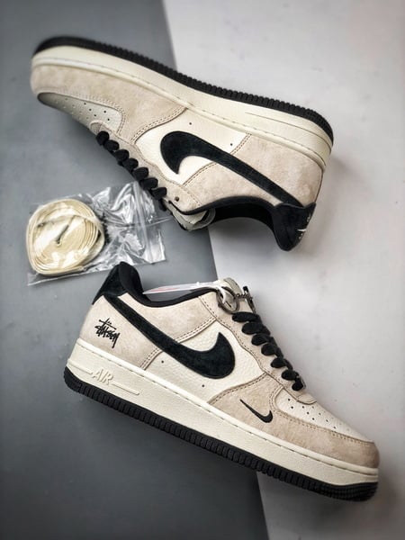 Stussy x Air Force 1 Low Branco e Preto - Vista 6