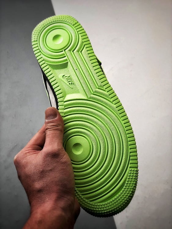 Supreme x Air Force 1 Low Cinzento Preto e Verde - Vista 4