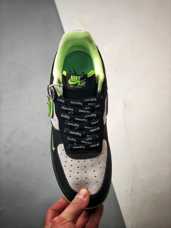 Supreme x Air Force 1 Low Cinzento Preto e Verde - Vista 9