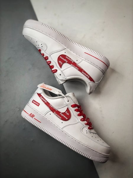 Sup x Air Force 1 Low Branco e Vermelho - Vista 6