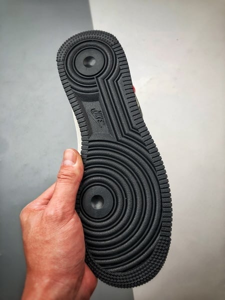 Sup x Air Force 1 Low Branco e Preto Refletivo - Vista 4