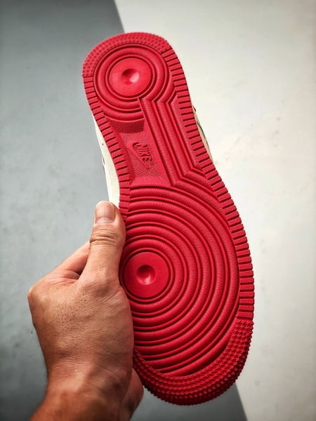 Sup x Air Force 1 Low Branco e Vermelho 3M - Vista 3