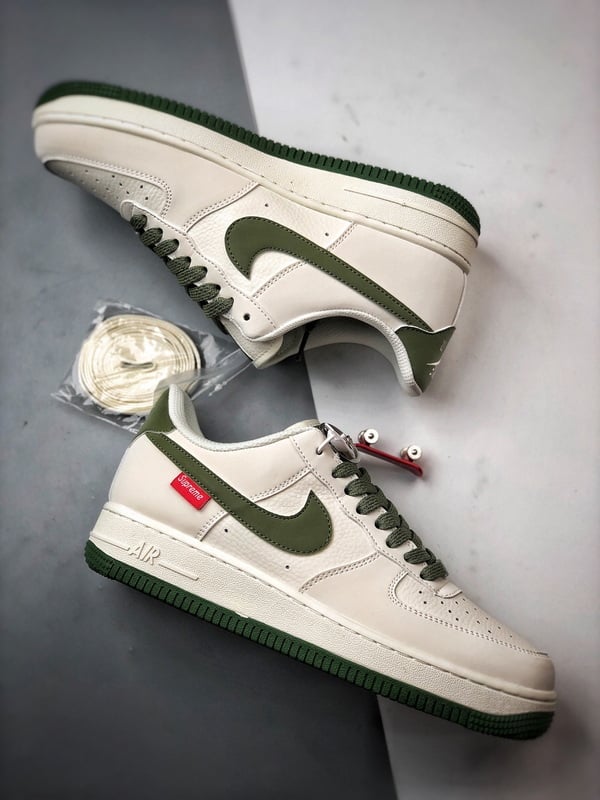 Sup x Air Force 1 Low Creme e Verde 3M - Vista 6