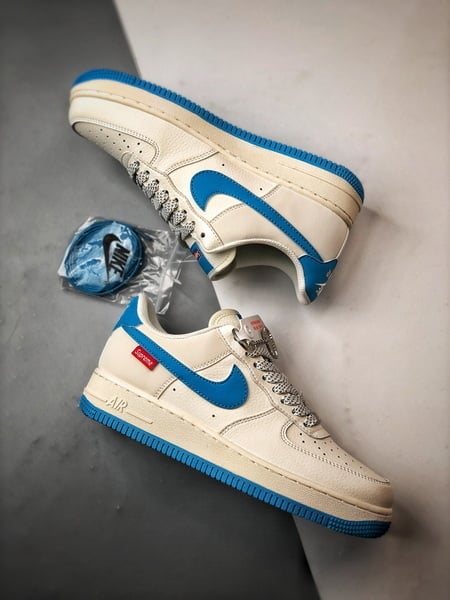Sup x Air Force 1 Low Off-White e Azul 3M - Vista 5