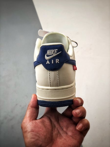 Sup x Air Force 1 Low Off-White e Azul Escuro 3M - Vista 3