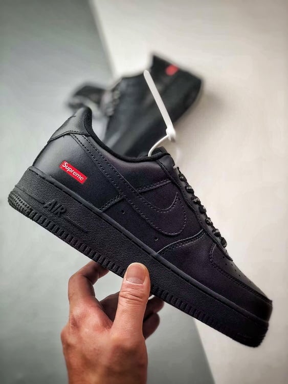 Sup x Air Force 1 Low Preto - Vista 7