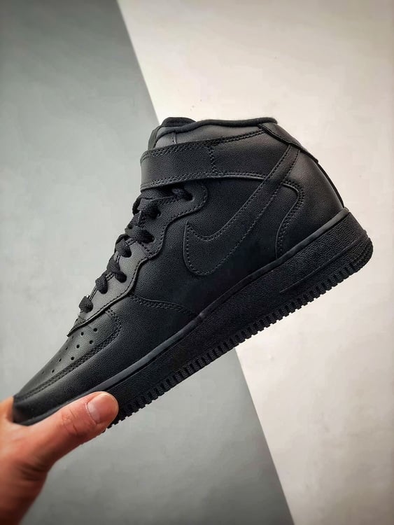Sup x Air Force 1 Mid Preto - Vista 5
