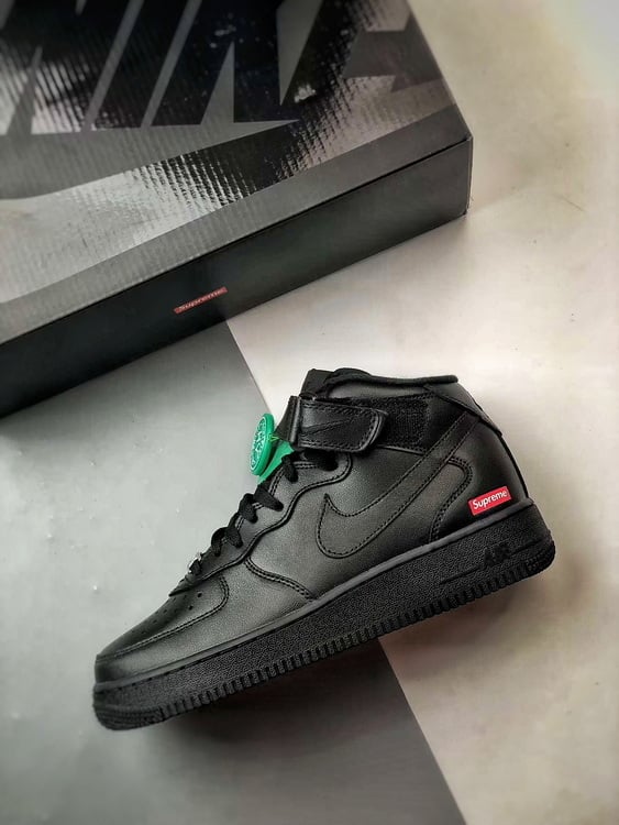 Sup x Air Force 1 Mid Preto - Vista 8