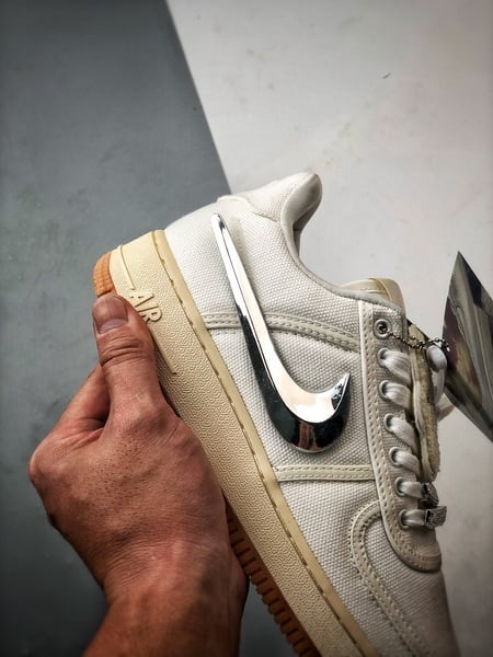 Travis Scott x Air Force 1 Low Sail - Vista 2