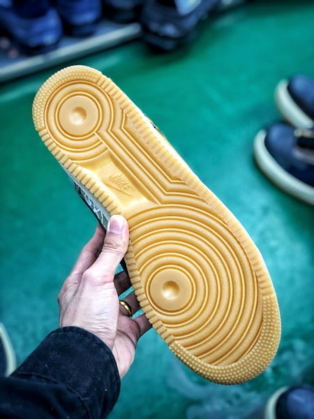 Travis Scott x Air Force 1 Low - Vista 4