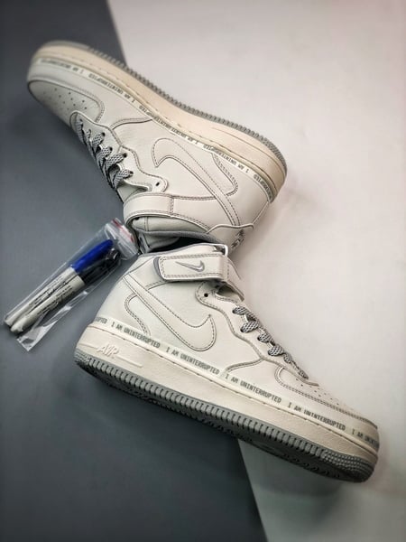 Uninterrupted x Air Force 1 MORE THAN - Vista 8