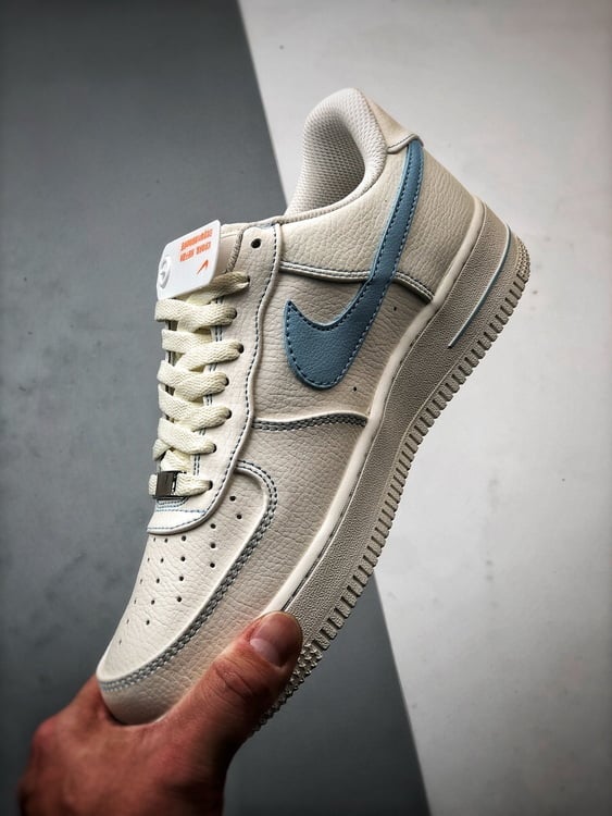 Vlone x Air Force 1 Low Creme e Azul Claro - Vista 5