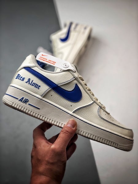Vlone x Air Force 1 Low Creme e Azul - Vista 7