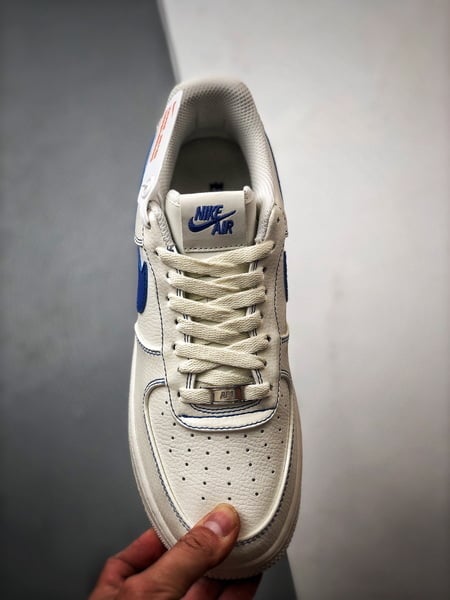 Vlone x Air Force 1 Low Creme e Azul - Vista 9