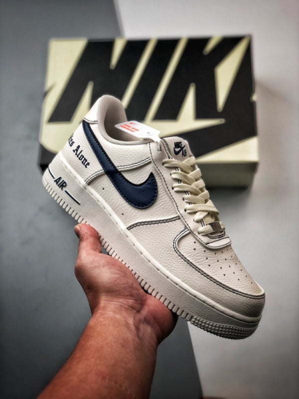 Vlone x Air Force 1 Low Bege e Azul - Vista 1