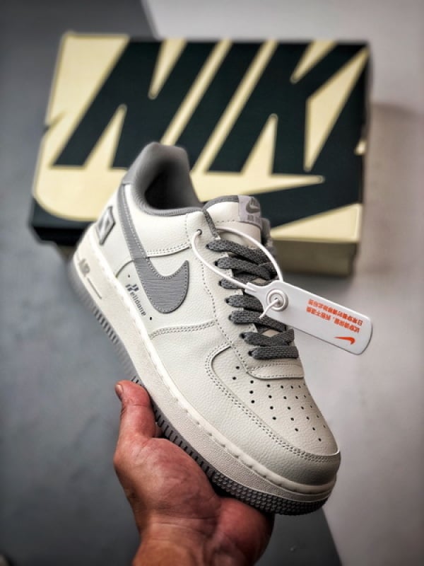 Welldone x Air Force 1 Low Branco e Cinza - Vista 1