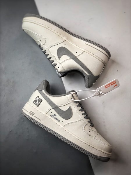 Welldone x Air Force 1 Low Branco e Cinza - Vista 6