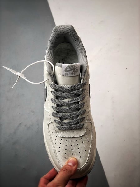 Welldone x Air Force 1 Low Branco e Cinza - Vista 9