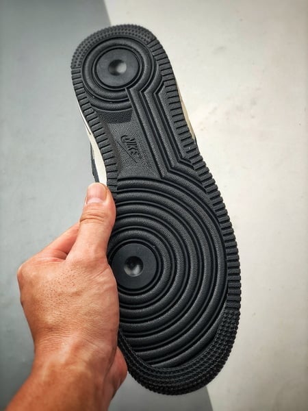 Welldone x Air Force 1 Low Branco e Preto - Vista 4