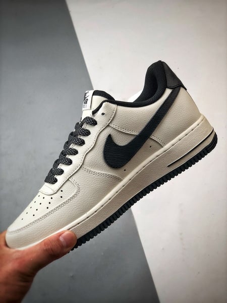 Welldone x Air Force 1 Low Branco e Preto - Vista 5