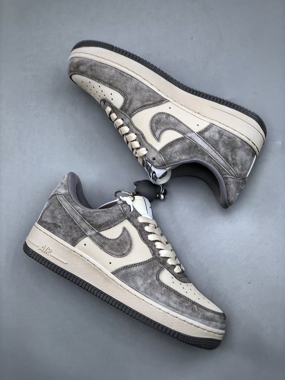 Stussy x Nike Air Force 1 Low 07 Cinza - Vista 7