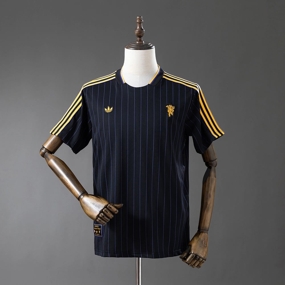 Camisola Manchester United X Adidas Originals 2025 - Vista 1