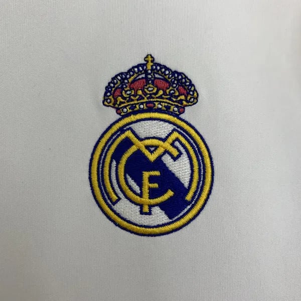 Real Madrid 2025/26 Home Jersey - Vista 4